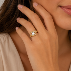 Anillo entrelazado, en oro 18k